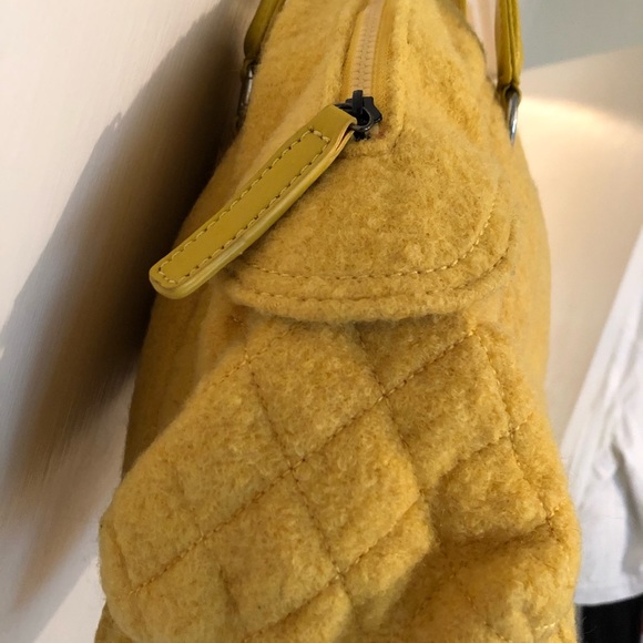 Super cute wool and leather bag. Duke & Duchess - Picture 5 of 8